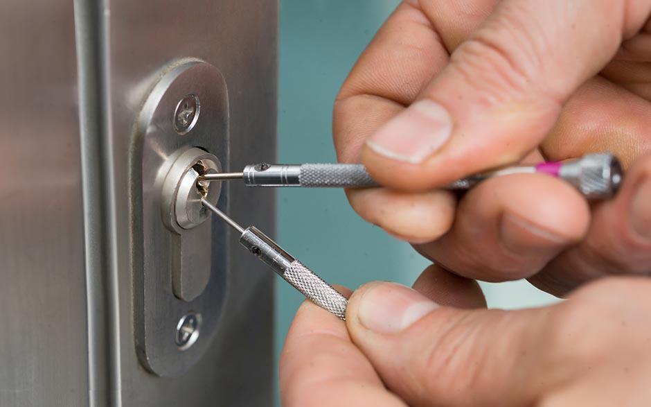 changer de serrure de porte Évry